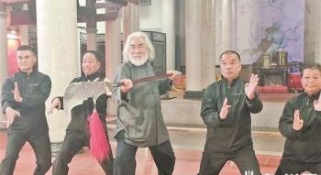 大导演张纪中永春讨教白鹤拳