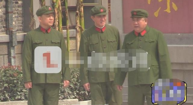 《亮剑》15年后战友合体！李幼斌何政军同框，皮肤光滑满面红光