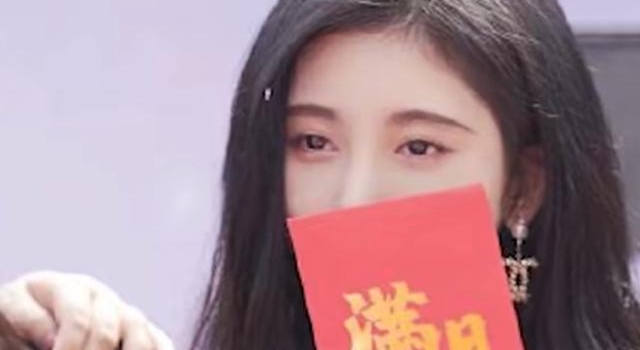 再引争议？鞠婧祎被质疑新戏戴假发套，前不久刚被嘲演技玷污眼睛