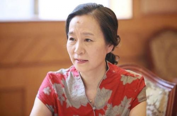 奚美娟：39岁产子，被丈夫抛弃，今65岁依旧是单亲妈妈