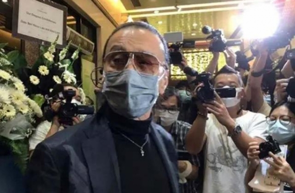 84岁谢贤为素人录祝福视频被指圈钱，看完他身家，完全没这必要