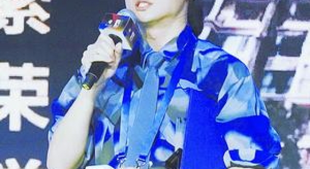 独力拍手机电影还获奖！厦门这位90后教师是怎么做到的？