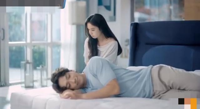 天王rain与金泰熙合体，夫妻状态对比惨烈，床上大片难掩甜蜜