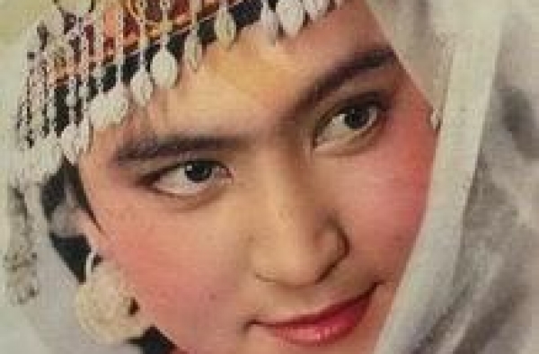 《冰山上的来客》古兰丹姆：19岁结婚，离婚复婚再离，一生一戏