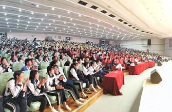 聚焦公益与梦想！电影《棒！少年》百城首映礼走进深圳校园
