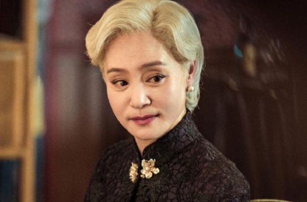 刘雪华：子宫被切，中年丧夫，61岁仍孤身一人，新剧沦为配角