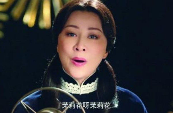 “扮嫩”是门“玄学”，谁来拯救“背锅”的实力派