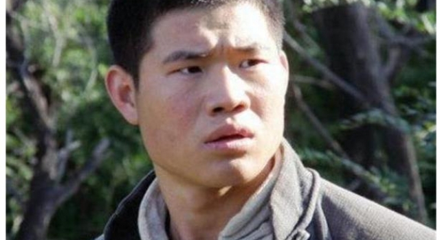 “嘎子哥”车如其人，长大后成人生赢家，抱得美人归