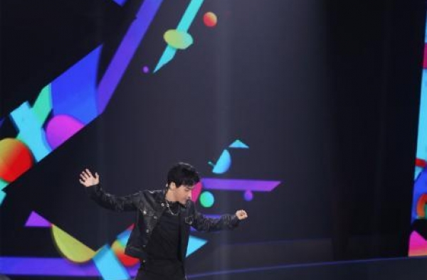 争议声中的《追光吧！哥哥》，想展现怎样的男性形象？