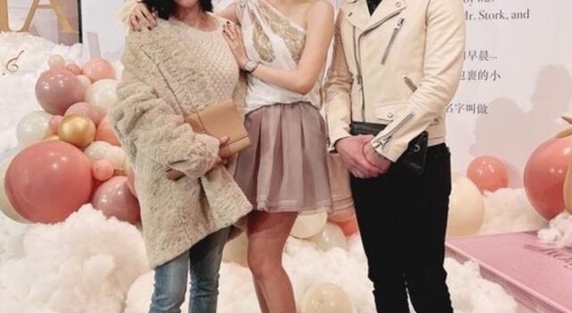 安以轩为女儿办满月酒，郭碧婷产后状态曝光，言承旭差点认不出