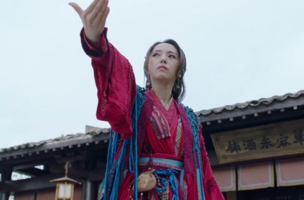 《有翡》靠董璇扳回一城，又疯又美让人意难平，车晓比赵丽颖讨喜