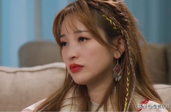 上节目疯狂追求金莎，私下却甩了快结婚的女友，深情硬汉秒变渣男