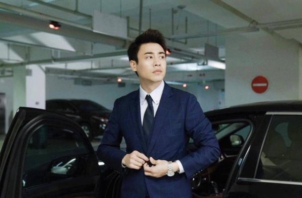 朱亚文黄宗泽结合体？《阳光之下》小武不是标准帅哥，凭人设逆袭