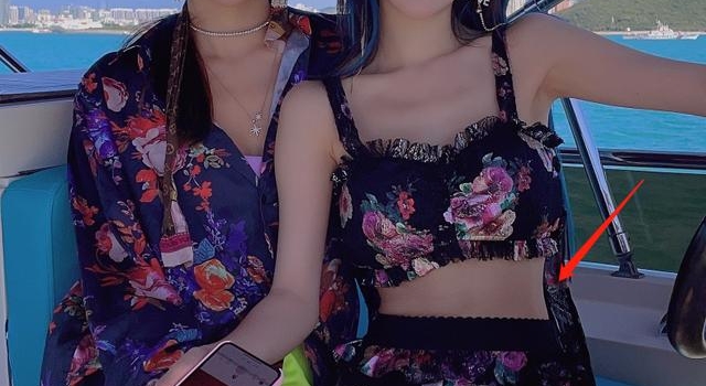 郭美美又炫富了？一个钻石手镯价格40万，被小鲜肉搂腰不避嫌