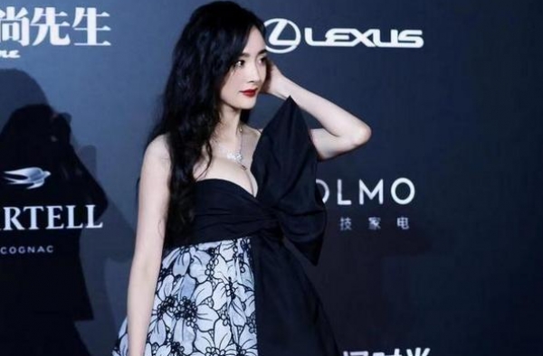 盘点8大吸睛红毯：李小冉事业线一战成名，吴宣仪半透视又纯又欲