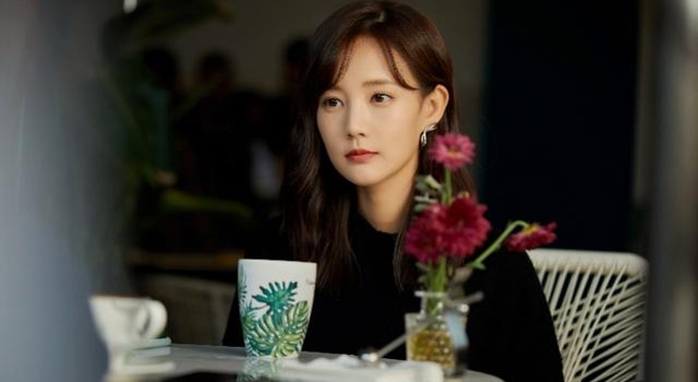 李一桐：要做独立洒脱女孩，“拜拜就拜拜，下一个更乖”